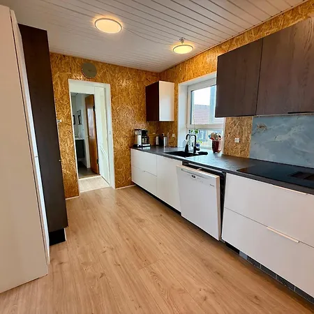 Charming Townhouse In Feriehus *