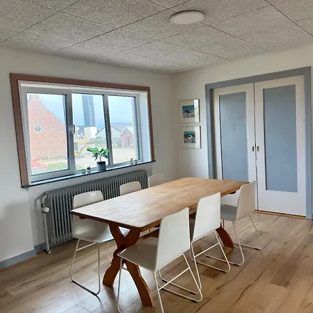 Σπίτι διακοπών Charming Townhouse In *